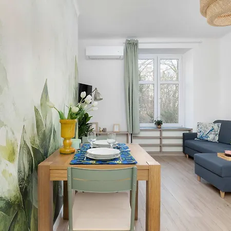 Bright In Close To Wawel Castle And Market Square Krakau